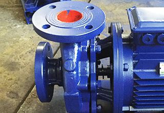 Close coupled centrifugal pump
